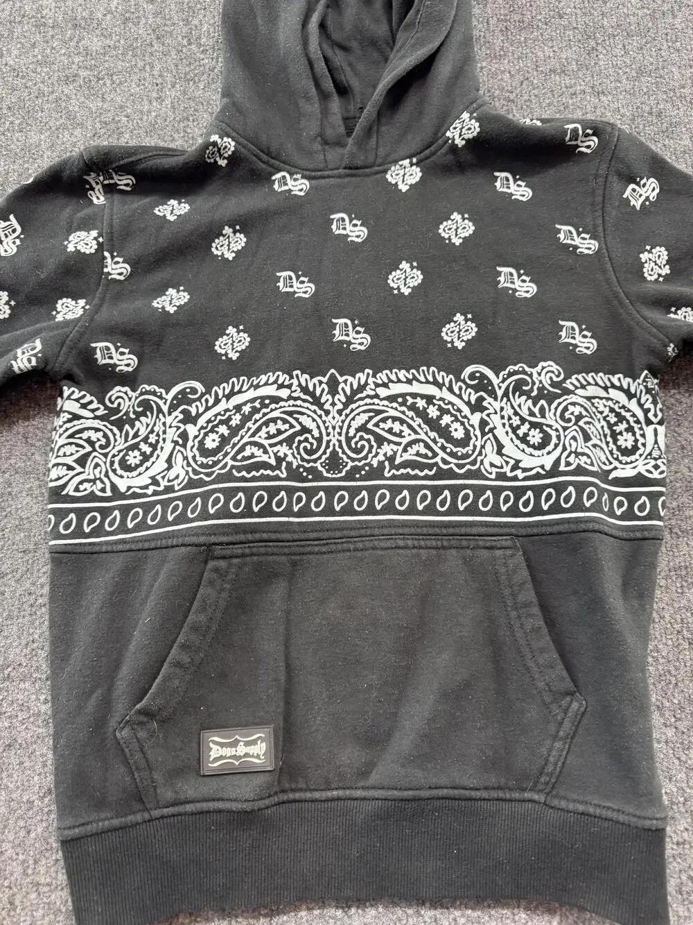 Dogg Supply Hoodie Boys 8 Black Paisley Bandana Graphic Pullover Fleece